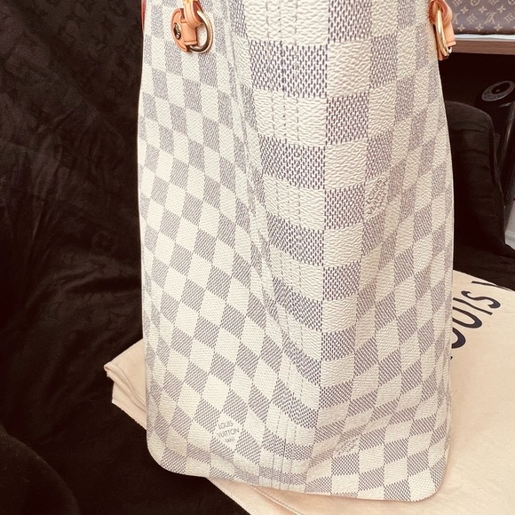 Authentic Louis Vuitton Neverfull GM in Damier Azur Canvas - Picture 6 of 14